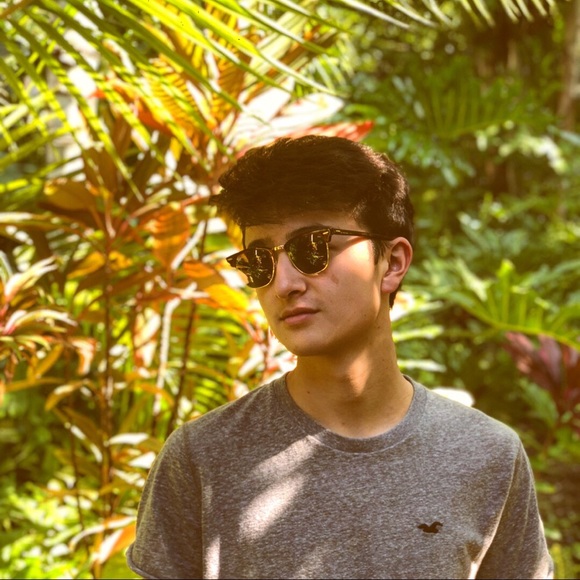 Meet your Posher, Justin - Picture 1 of 1